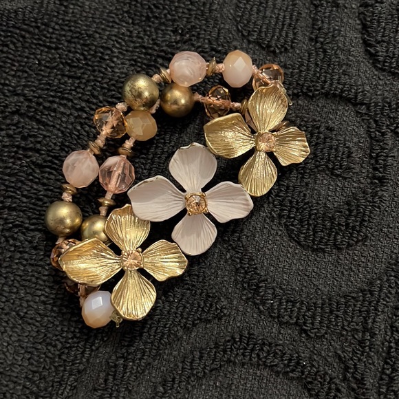 Jewelry - Floral bracelet